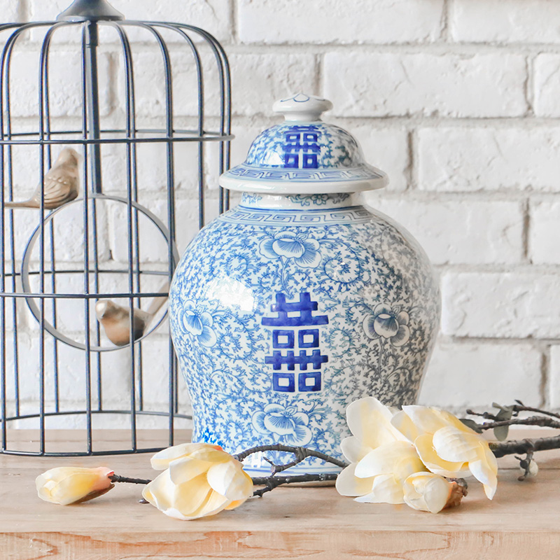 Blue and white tie up lotus flower day happy character word altar archaize do old ceramic storage tank with cover Chinese style household adornment furnishing articles