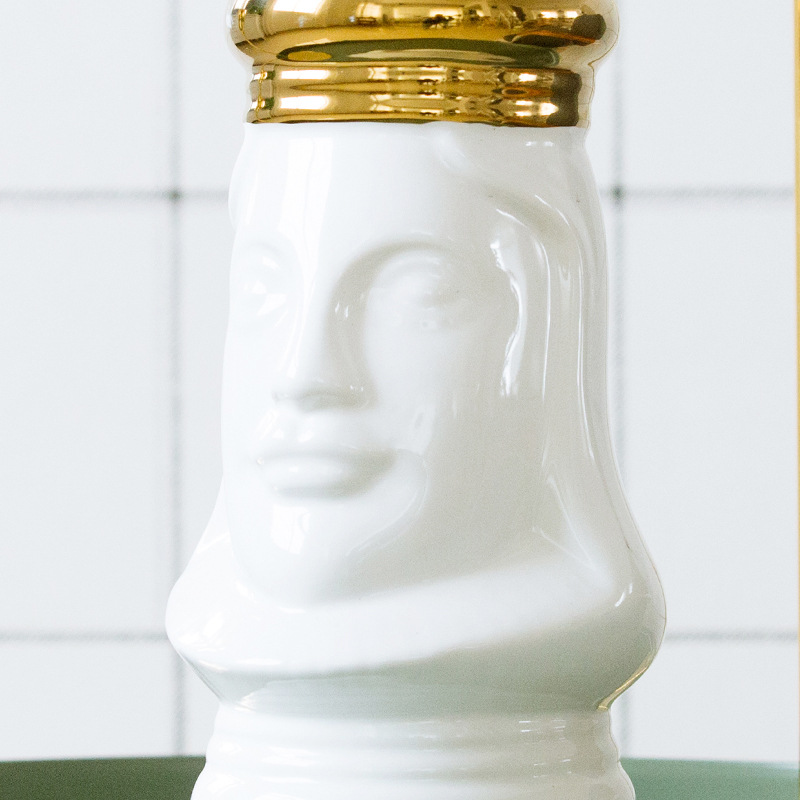 Northern wind ceramic face the king queen 's creative character furnishing articles move desktop, black and white floret bottle arranging flowers