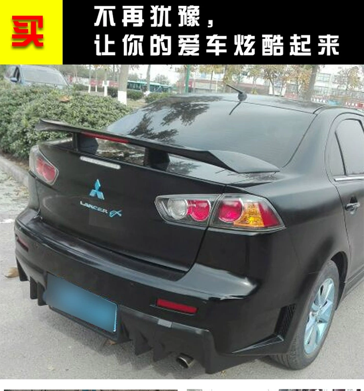 Đông Nam Mitsubishi V5 Lingzhi cánh thần v3 Ling Yue Lan Se Ling Shuai sedan sửa đổi mô hình thể thao với đuôi ánh sáng