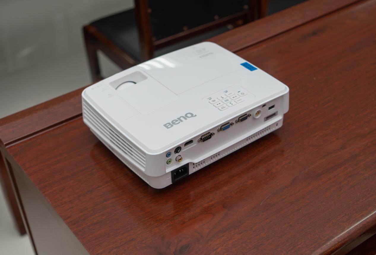 会议也无线,商务投影明基e500体验