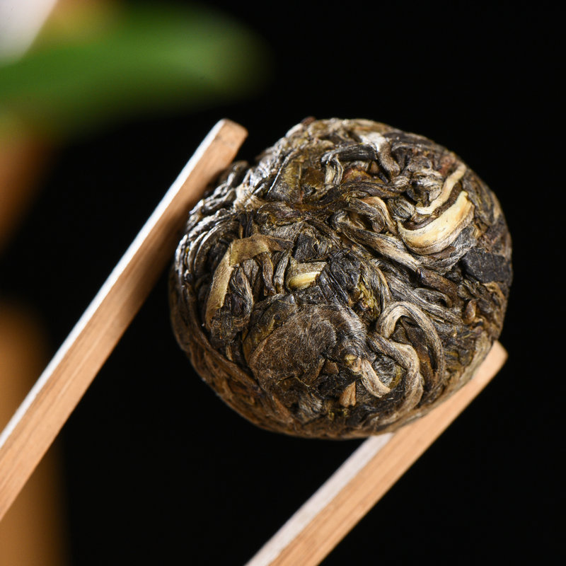 云南普洱茶生茶 沱茶冰岛古树8克龙珠 纯手工茶 甘香 蜜甜 特价