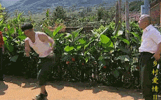 才叫人心痛 那就是 东北亚一线时尚icon 嘴残志坚的舞蹈艺术家 赵四