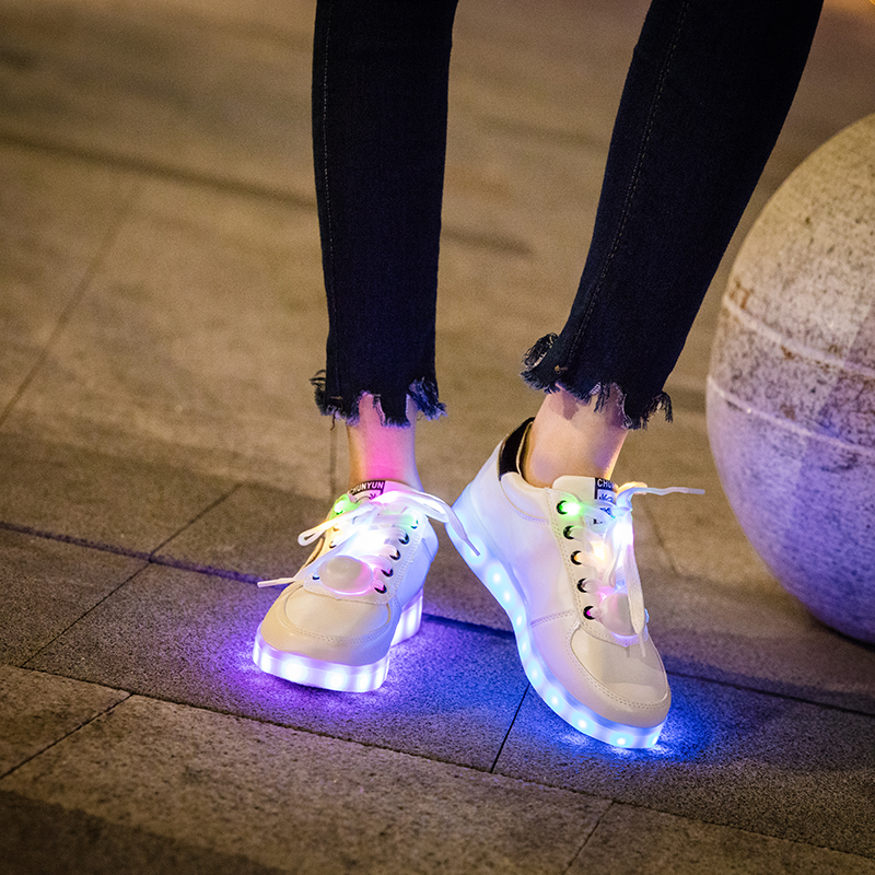 古馳鞋子專櫃的發票 會發光的鞋LED發光鞋女學生七彩燈韓版鬼步舞鞋子男USB充電夜光鞋 古馳專櫃