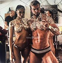 Nightclub bar female singer ds male gogo dance suit European and American muscular man BAO WEN flower sexy dance team dance performance