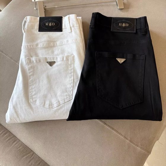 Gu Ling Spring and Summer European New Product White Slim Jeans Casual Small Legs Black American Jeans Men's Pants
Gu Ling Spring and Summer European New Product White Slim Jeans Casual Small Legs Black American Jeans Men's Pants