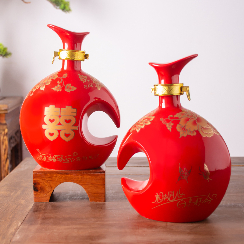 Jingdezhen ceramic wedding empty bottle 1 catty red Chinese knot, happy wedding banquet wine jar sealing liquor pot with you