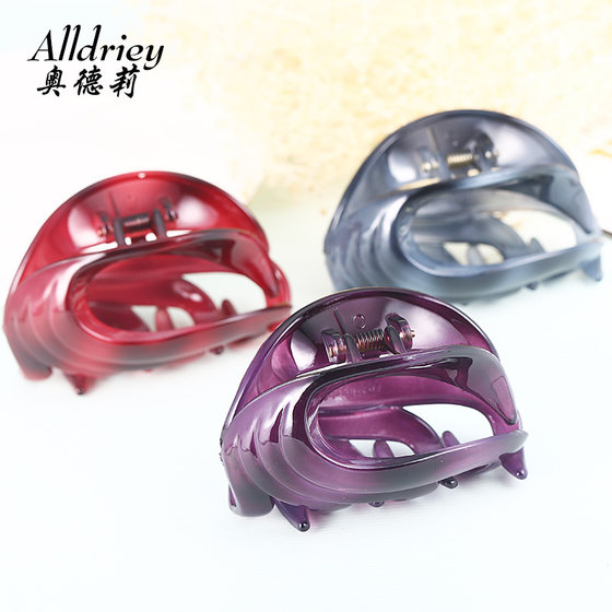 Japanese and Korean headwear Korean hairpin small plate hair clips ladies shower resistance to fall to catch Korean hair accessories hairpin card