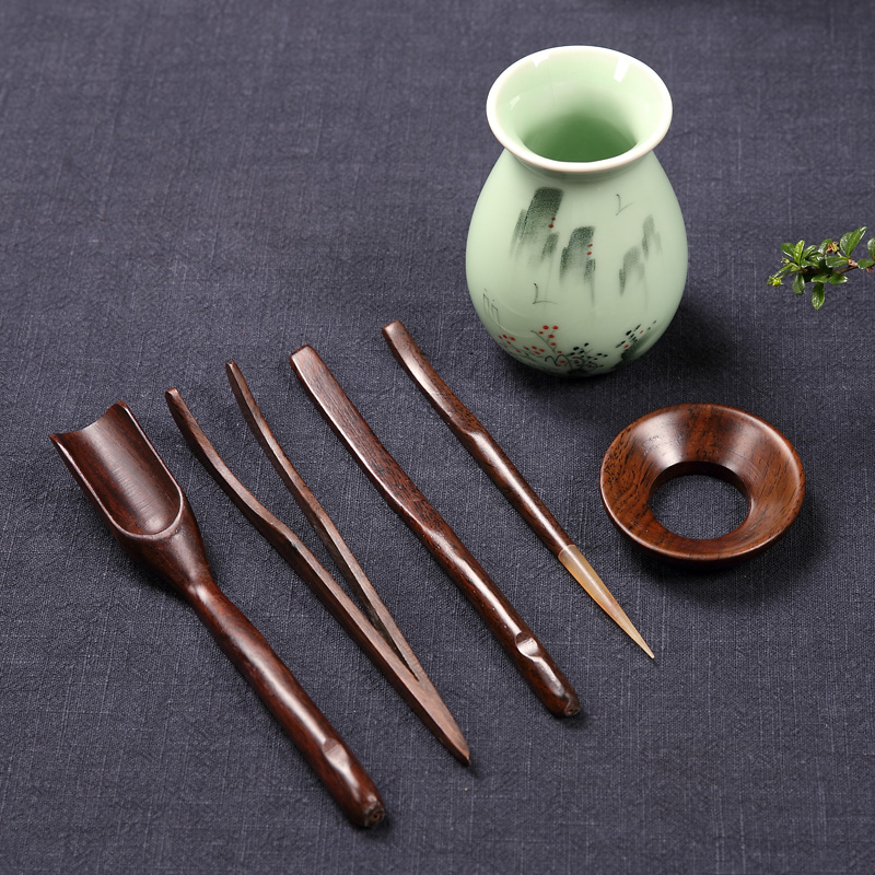 Kung fu tea sets tea accessories covered 6 times 6 gentleman celadon clincher cup tea spoon wood ebony