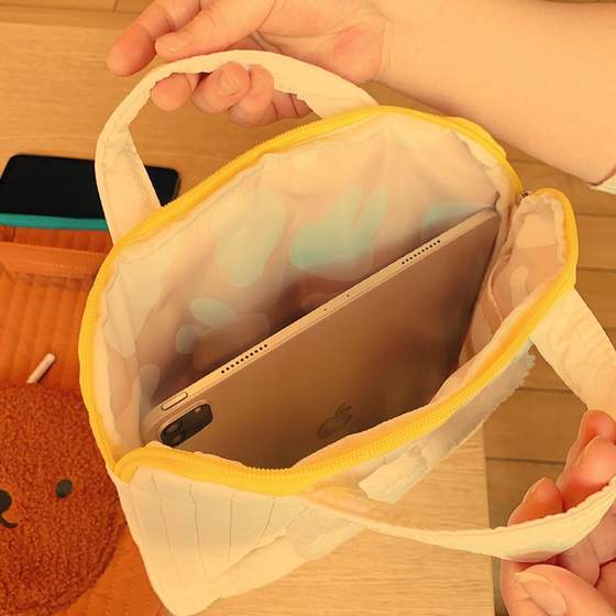 일본 만화 Mifei Rabbit Bear 봉제 자수 휴대용 태블릿 백 iPad Pro Protection Storage Bag 일본 만화 Mifei Rabbit Bear 봉제 자수 휴대용 태블릿 백 iPad Pro Protection Storage Bag
