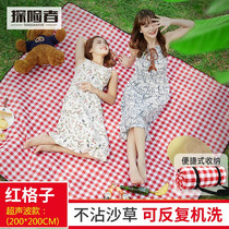 Outdoor portable picnic mat Moisture-proof mat ins wind thickened velvet mat Waterproof and heat insulation lawn mat Camping beach mat