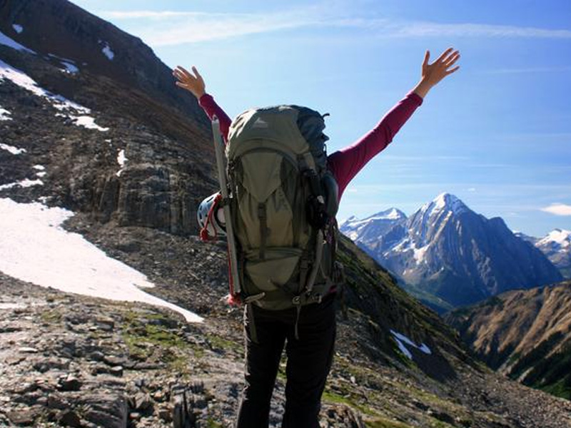 背对行囊,乃入坑户外的第一步