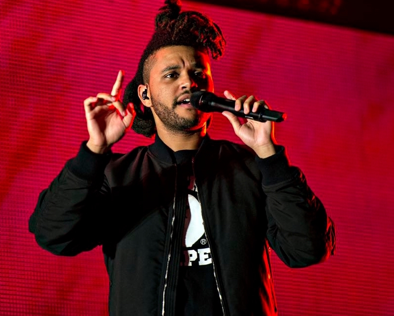 首款联名鞋正式发售,厉害了盆栽哥