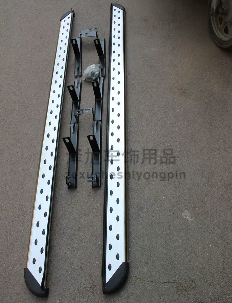 330 360宝骏730 瑞风S3 5 欧诺CS35 荣光 S侧脚踏板高清图片