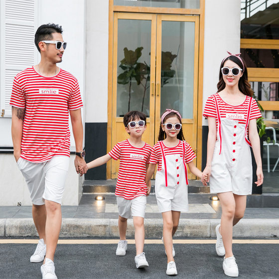 2025 new parent-child summer short-sleeved fashionable striped overalls suit for family of three or four
2025 new parent-child summer short-sleeved fashionable striped overalls suit for family of three or four
