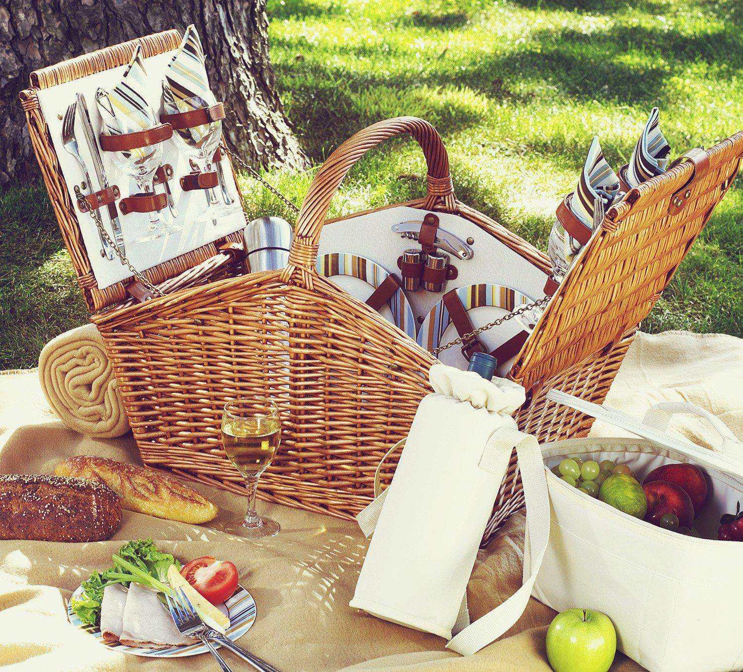 肯定需要一点花朵来点缀,这款野餐垫上有着大片的花朵图案,清晰又唯美