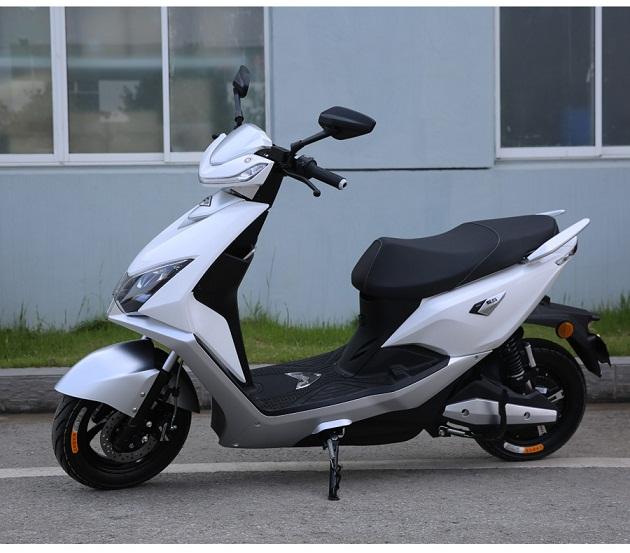 爱玛电动车雪豹原厂正品前围挡泥板艾玛脚踏板工具箱全车原装配件