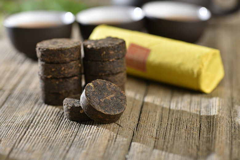 四川巡藏茶黑茶兴茶厂2011年老包装黄金棍50g小圆饼