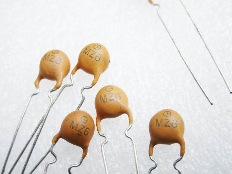 正温热敏电阻ptc mz6 1000v 400-600r 75度