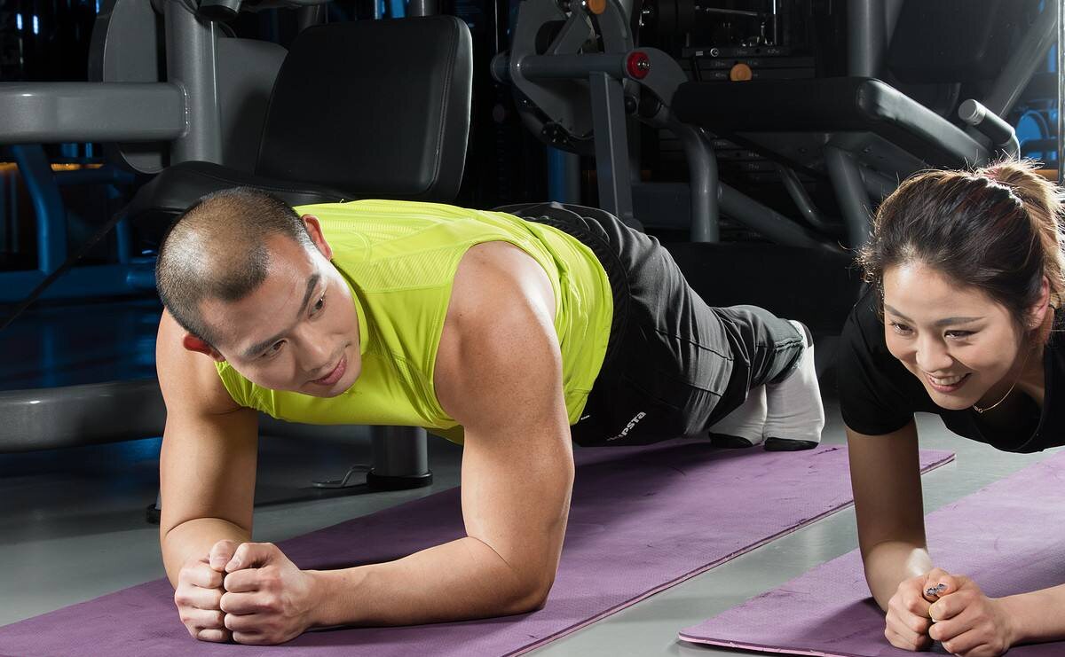 知识篇平板支撑的好处及注意事项