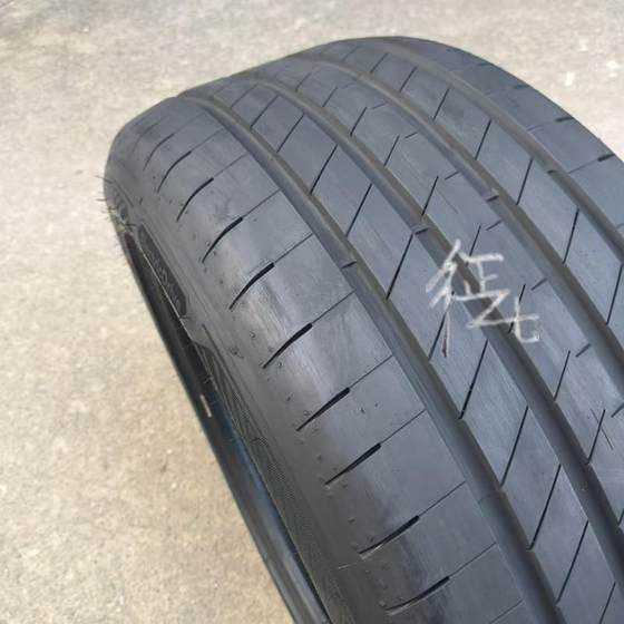 테슬라 모델 edamame y 분해 차량 255/45R19 굿 이어 사일런트 스폰지 원래 정품 오리지널 타이어 테슬라 모델 edamame y 분해 차량 255/45R19 굿 이어 사일런트 스폰지 원래 정품 오리지널 타이어