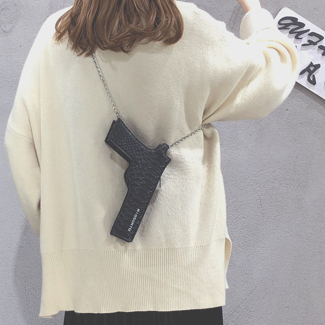New small bag female bag 2020 new wave of honey disco fashion personality pistol Korean wild Messenger Bag New small bag female bag 2020 new wave of honey disco fashion personality pistol Korean wild Messenger Bag