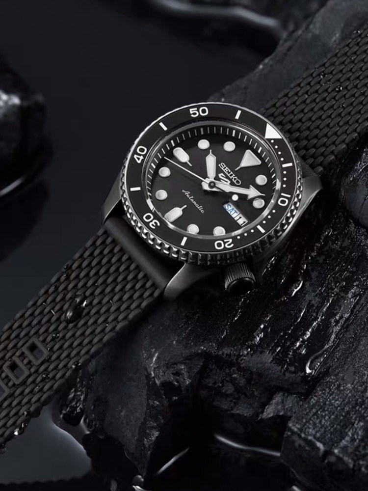 精工黑水鬼机械表展现气质的最佳优选