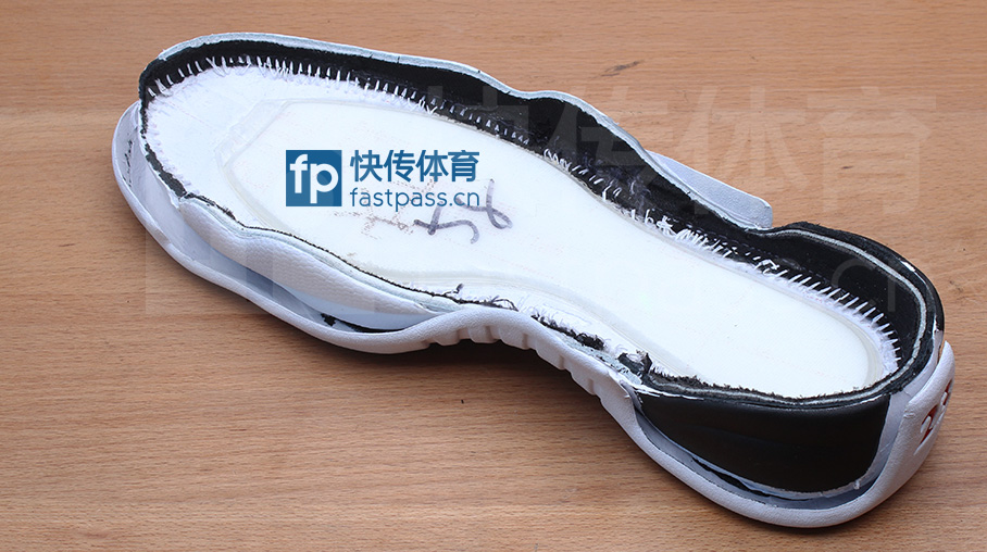 复刻靠补丁?aj12季后赛低帮拆解报告
