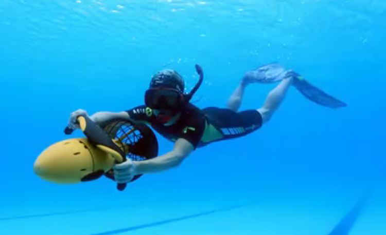Водный буксировщик Sea Scooter