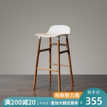 Nordic Denmark small apartment multi-function bar chair High-end gray bar chair bar stool solid wood legs plastic seat stool chair