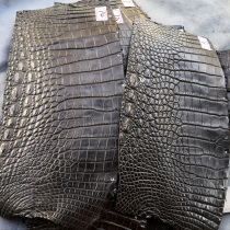 DIY leather stock crocodile black belly leather bamboo knuckle wallet wallet mobile phone shell key wrapping corner material