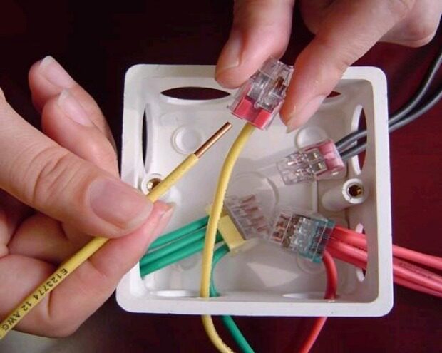 家居电路灯具照明接线器 电线连接器 3p电器连接器 3线电线接头