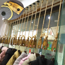 Clothing store decoration personality retro hemp rope hanging ring solid wood hanger window display rack hanging clothes rack