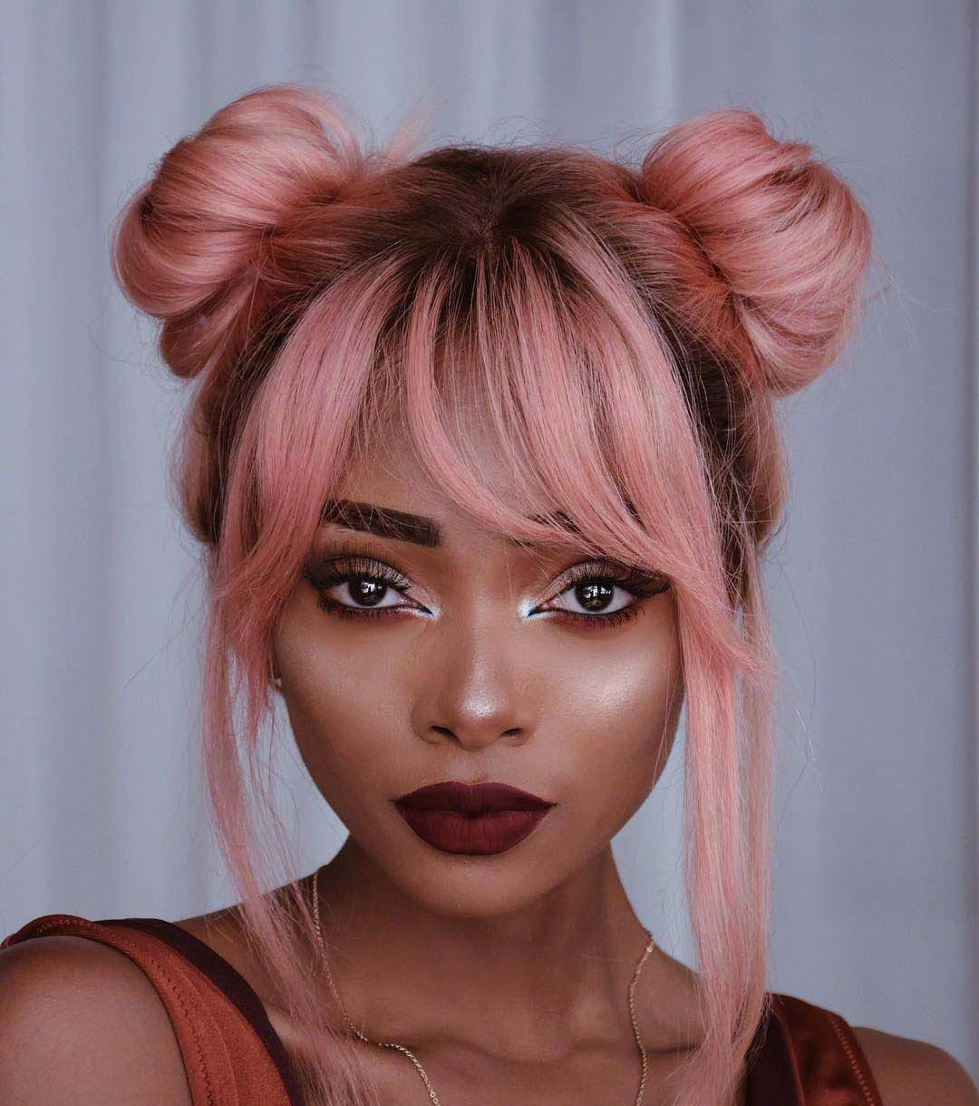 谁说人黑不能穿粉色,见过这么美的黑妹吗