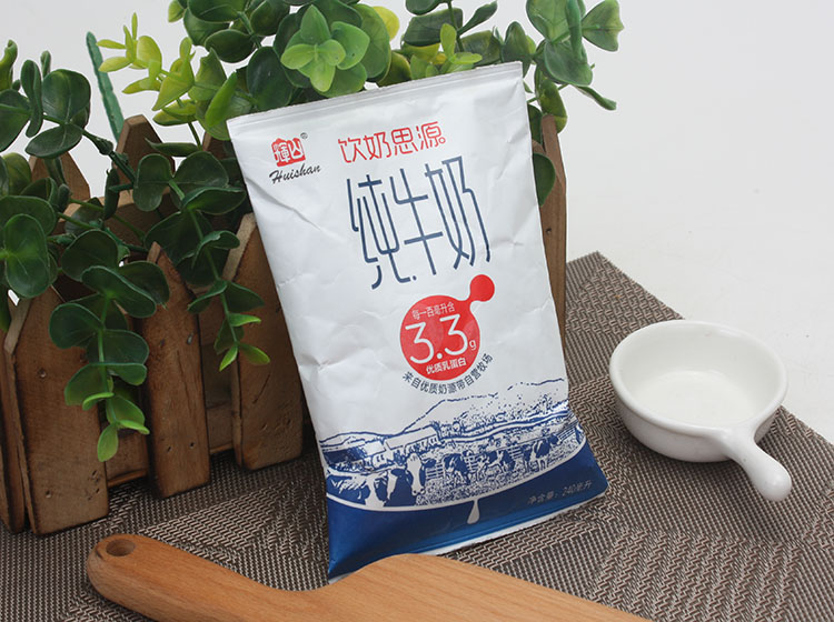 辉山饮奶思源纯牛奶240ml袋