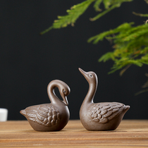 Creative tea pet ceramic ornaments Small tea play tea ceremony Tea tray Mini little Swan Kung Fu tea accessories boutique can be raised