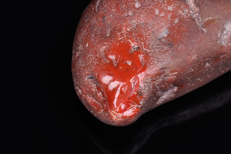 457g 南红玛瑙铁皮包浆开口毛料