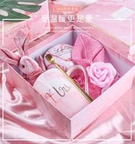 Fashion birthday gifts for women with gift boxes to send girlfriends gifts for college students and elders to send customers 38 March 8 Womens Day