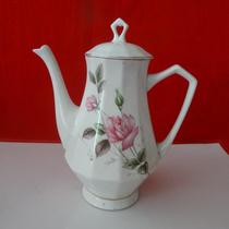 Old Tea Tea Toilet Cultural Revolution China Manufactured White Porcelain Flower Pot Nostalgia Collection of Folk Film Props