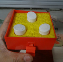 McDonalds Theme Collection old toys produced in 2006 second-hand grinding photo button after the white column rises