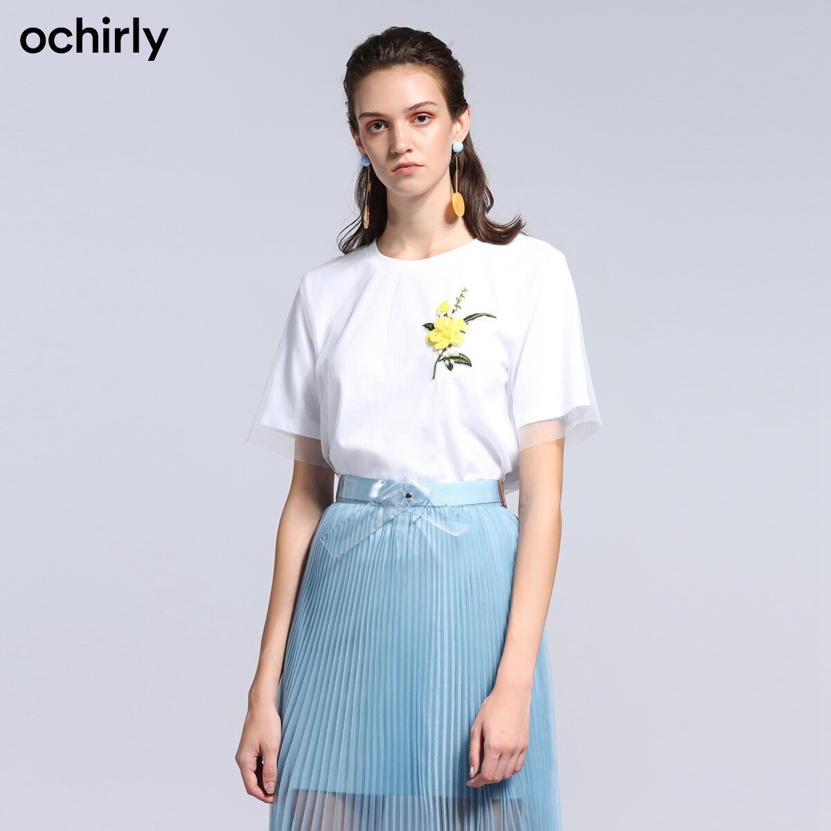 ochirly欧时力2019新款夏装圆领拼网纱珠片绣短袖t恤女1zy1021920