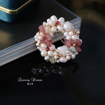 Strange brooch high-end female temperament atmospheric fashion autumn and winter cashmere coat corsage natural pearl pin
