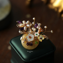 Strange on the natural stone autumn and winter brooch high-end womens New temperament pin decoration fashion wild corsage