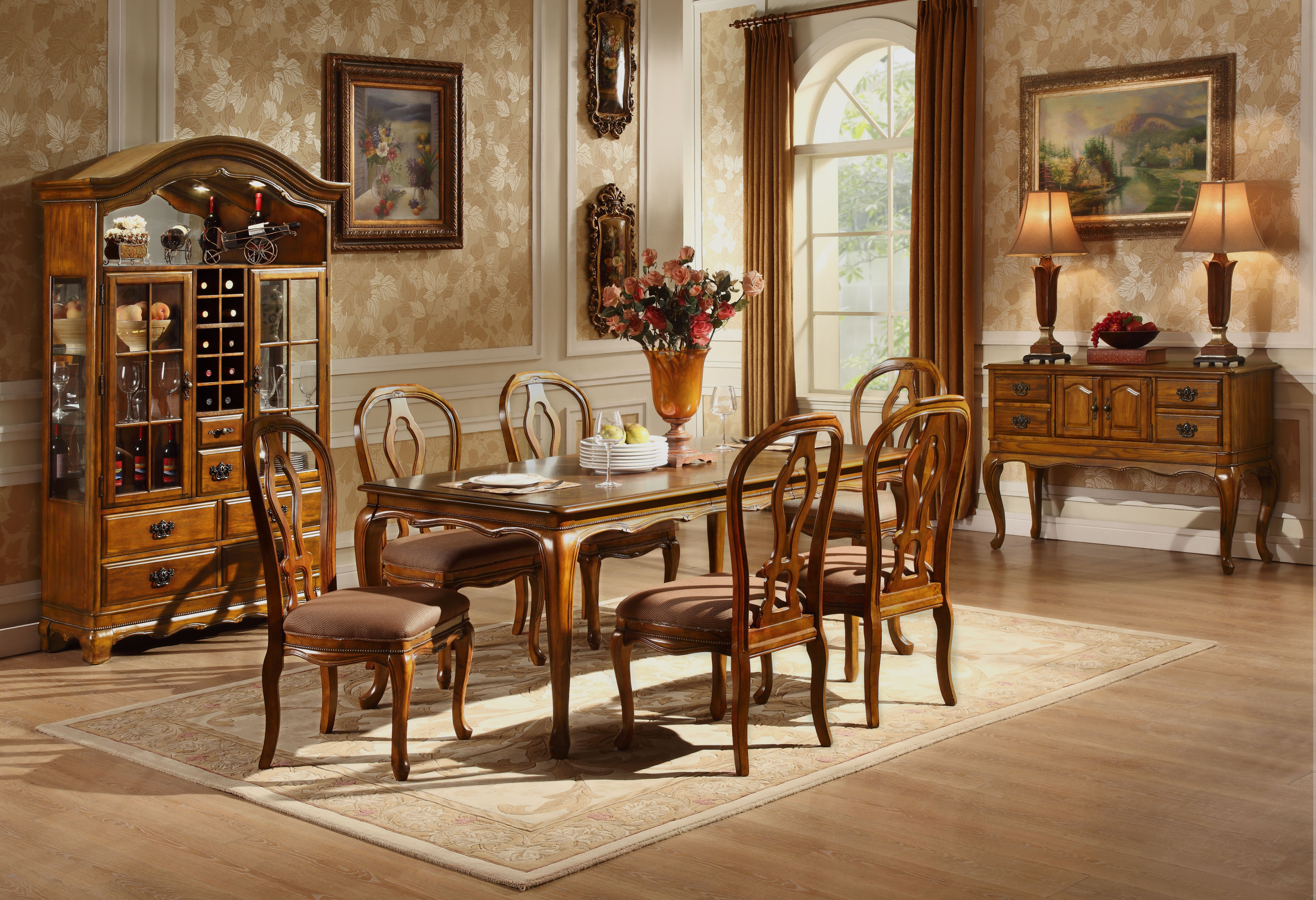 美式风格的餐厅设计在一定程度上表现居住者的品味,爱好和生活价值