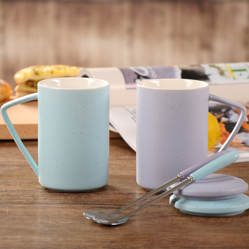 创意新骨瓷水杯简约陶瓷马克杯带盖勺咖啡杯家用办公茶杯情侣对杯产品展示图2