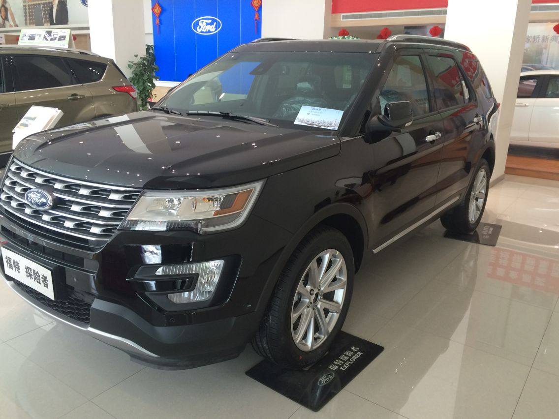 探险者3.5t运动版 檀木黑配红色缝线 贵阳销售 贵阳提车