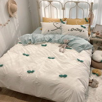 (rich mountain strawberry) small frescoed solid flower four pieces of full cotton pure cotton male main wind washed cotton quilt cover