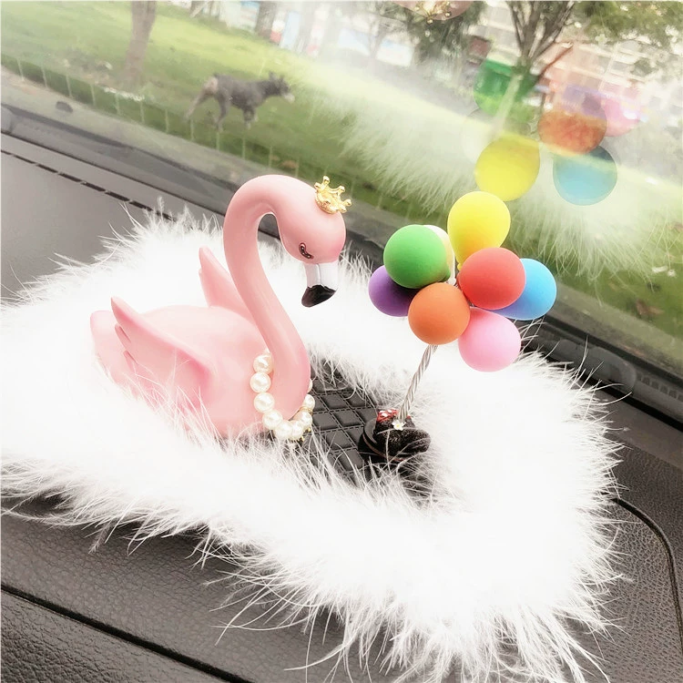 Sáng tạo mới flamingo đồ trang trí xe dễ thương búp bê phụ kiện xe hơi phụ kiện xe hơi xe phụ kiện xe hơi