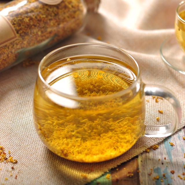 薄荷有消食理气,清新口气,清凉解渴,消除油腻,清心去火的功效,薄荷茶