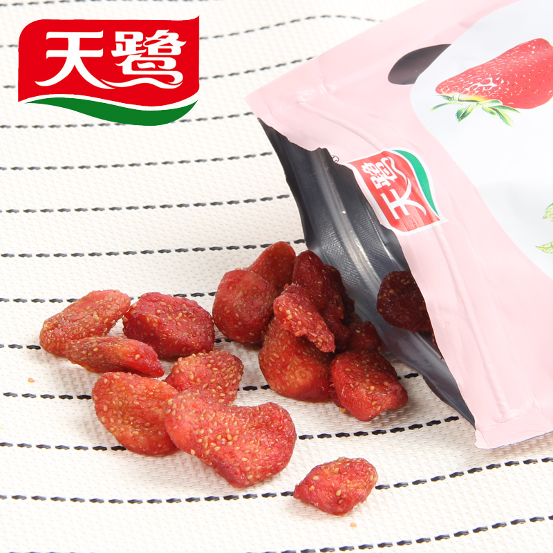 天鹭悠果生活 草莓干108g 水果干 蜜饯果脯 果干类休闲零食产品展示图3