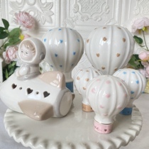 Brief Nordic American Countryside Home Patio Decorated Ceramic Aeroplane Rocket Astronaut Hot Steam Ball Night Light Pendulum